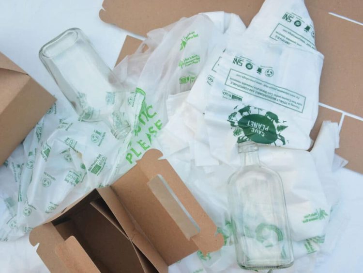 Eco‑friendly Materials and the Rise of the Circular Economy: Making Resource Reuse Possible