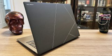 Performance, Display Quality, and Portability: Key Factors in Choosing a Computer or Laptop