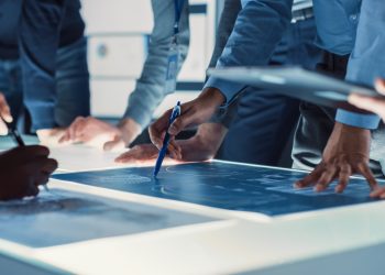 Enterprises Increasingly Invest in AI: Driving Digitalization and Workflow Automation